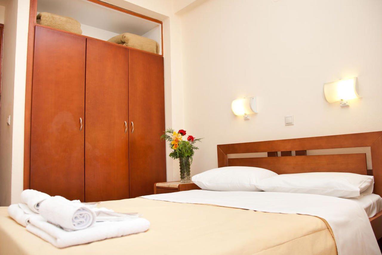Akroyali Hotel & Villas Messinia Bagian luar foto