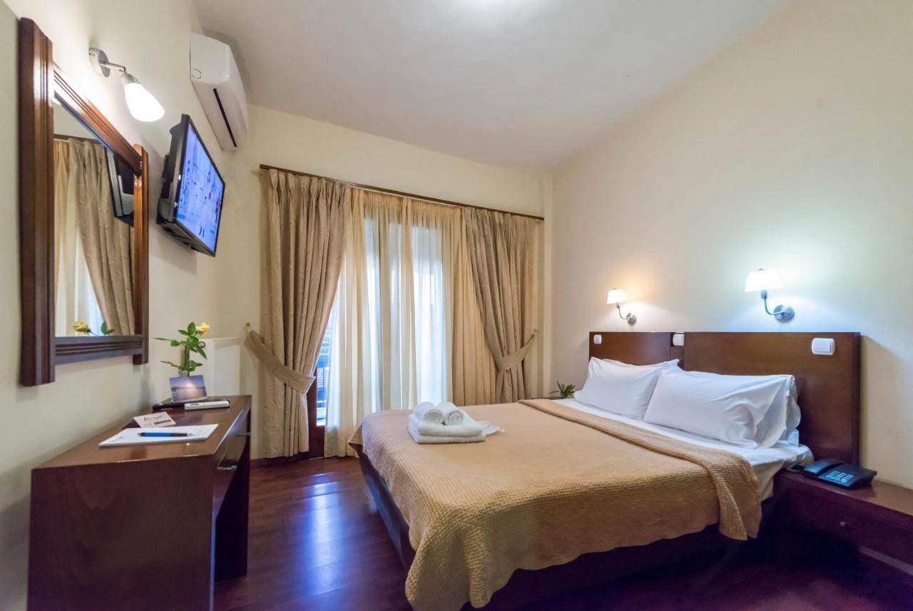 Akroyali Hotel & Villas Messinia Bagian luar foto