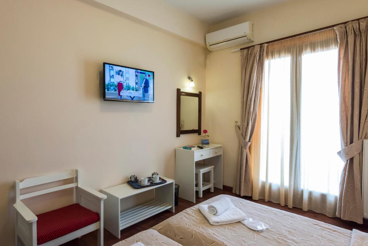 Akroyali Hotel & Villas Messinia Bagian luar foto