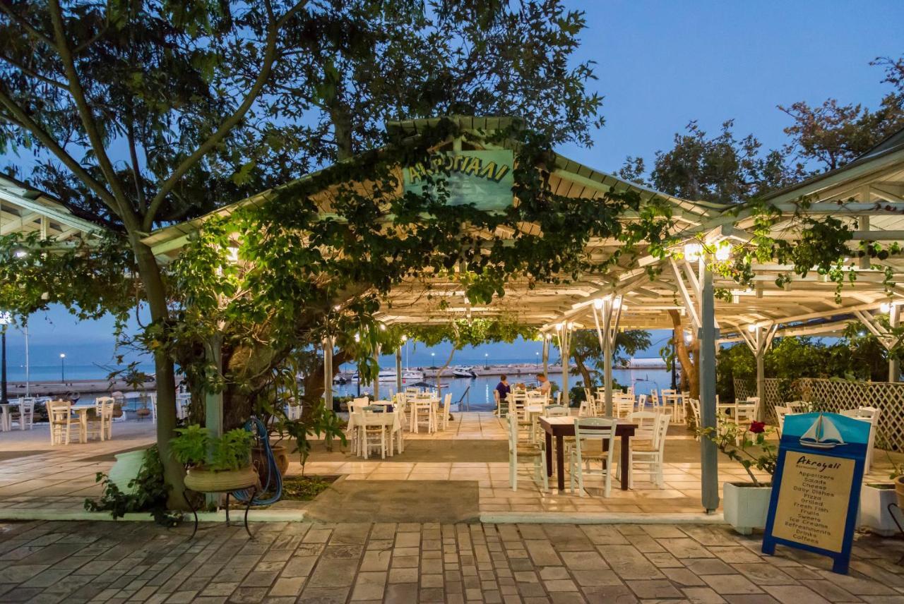 Akroyali Hotel & Villas Messinia Bagian luar foto