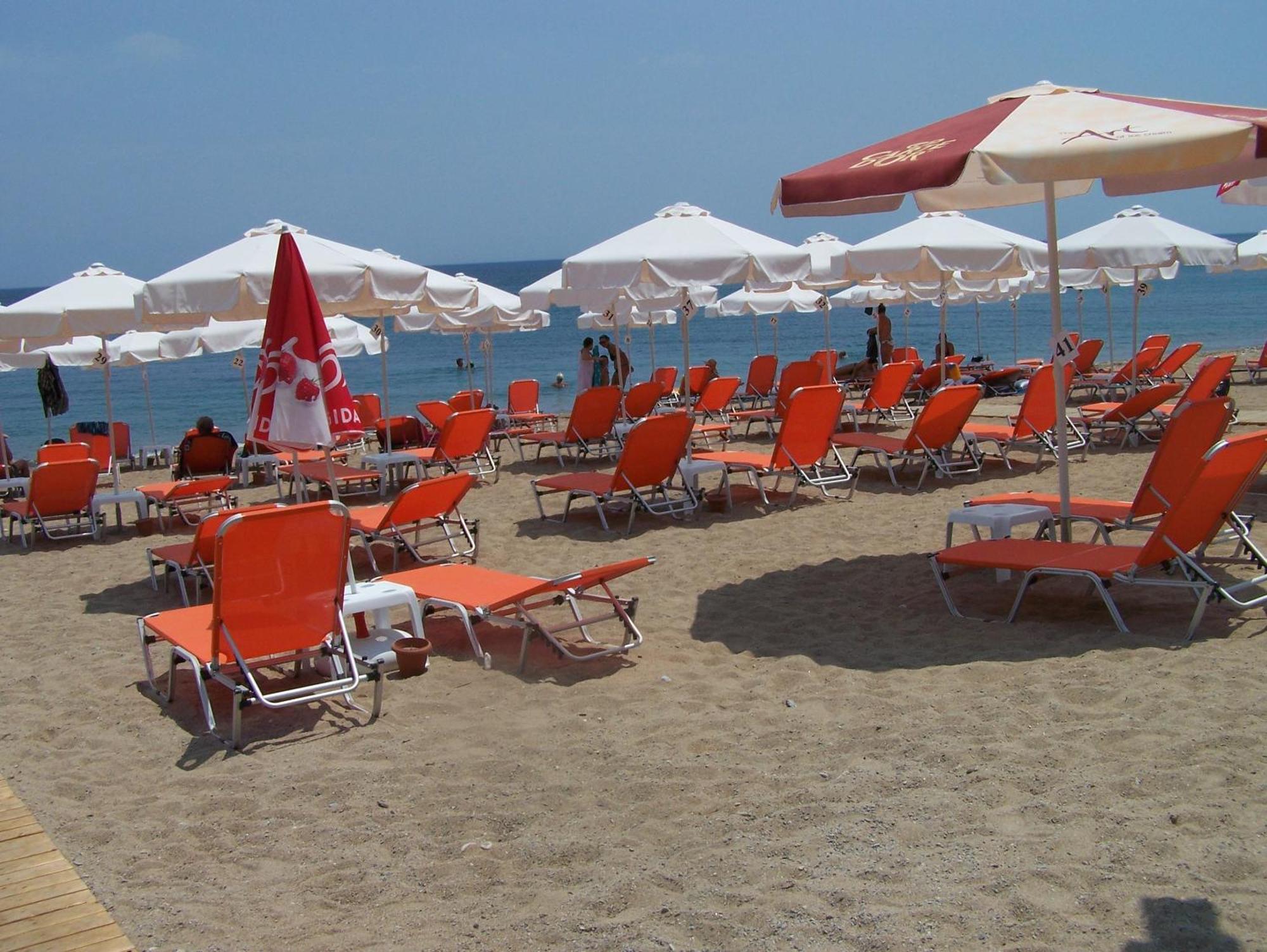 Akroyali Hotel & Villas Messinia Bagian luar foto