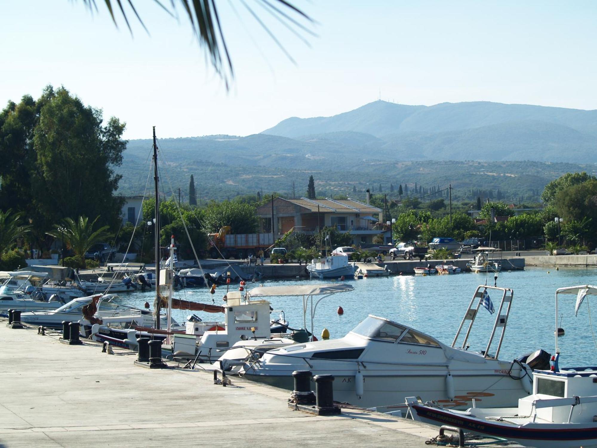 Akroyali Hotel & Villas Messinia Bagian luar foto