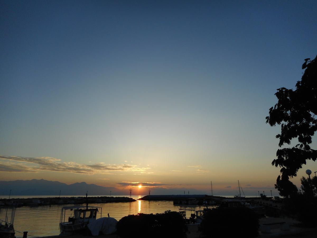 Akroyali Hotel & Villas Messinia Bagian luar foto
